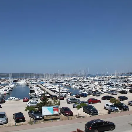 Mara * Biograd na Moru