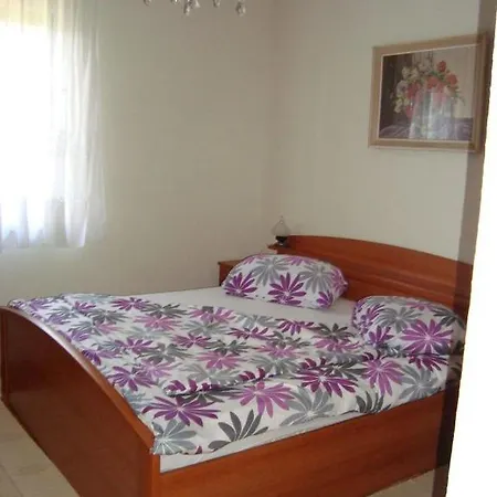 Mara Apartman *