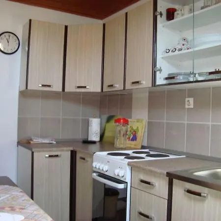 Mara * Biograd na Moru